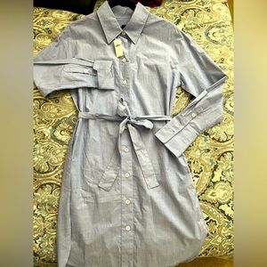 Long sleeve T-shirt dress with tie and 9 buttons